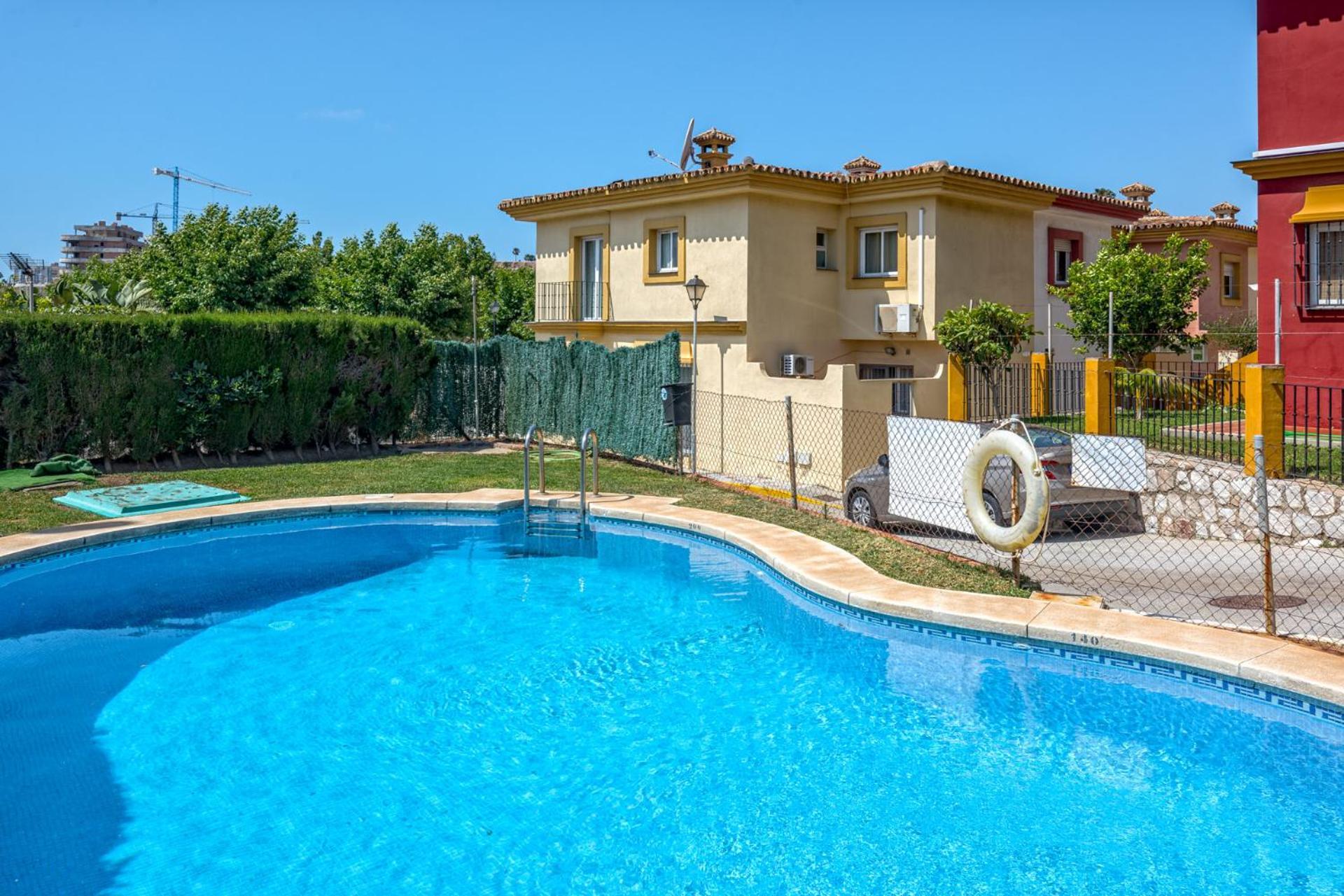 Castillo Sohail Townhouse Near The Beach By Costarentals - Ref 101 فوينخيرولا المظهر الخارجي الصورة